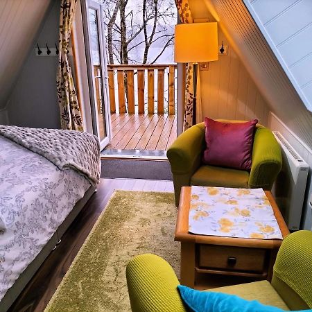 Glenfinnan Retreats, Ash Cabin ภายนอก รูปภาพ