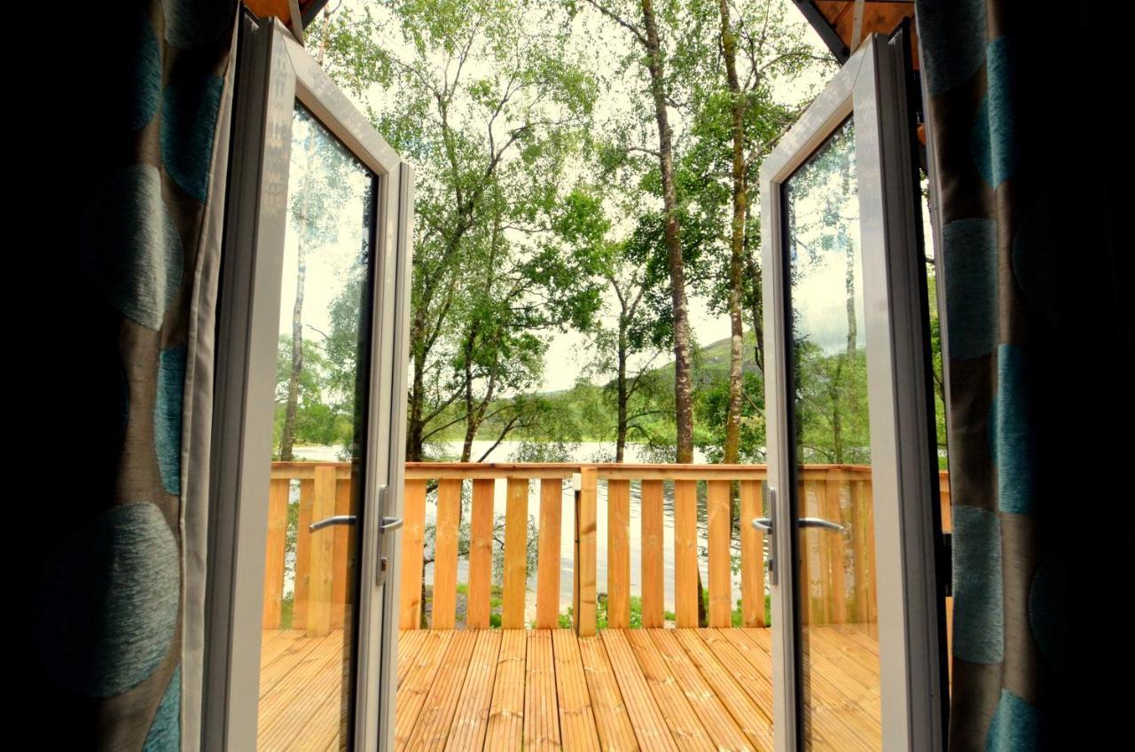 Glenfinnan Retreats, Ash Cabin ภายนอก รูปภาพ